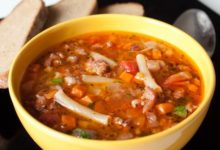 Фото - Мясной суп с макаронами и базиликом