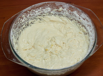 Мраморный кекс с патокой и лимоном