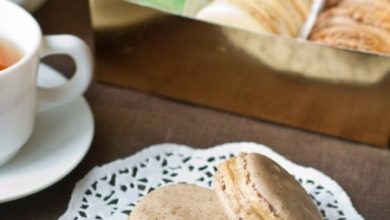 Фото - Пирожные макарон с чаем “Эрл Грей” и соленой карамелью